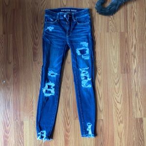Distressed AE jeans 👖